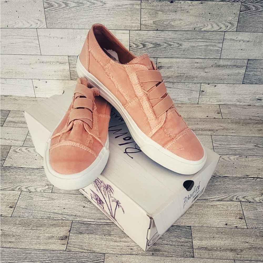 NIB Women’s Blowfish Sz 8.5 Marley Sneakers